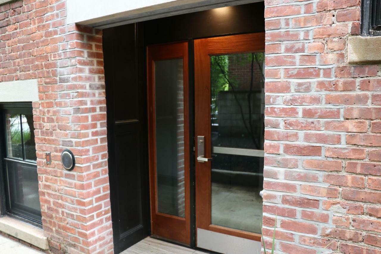 A Stylish Stay W/ A Queen Bed, Heated Floors.. #26 Brookline Exteriér fotografie
